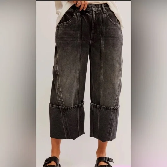 NWT Free People, We The Free Olsen Cuffed Crop Barrel Jeans, Multiple Sizes - Picture 2 of 11